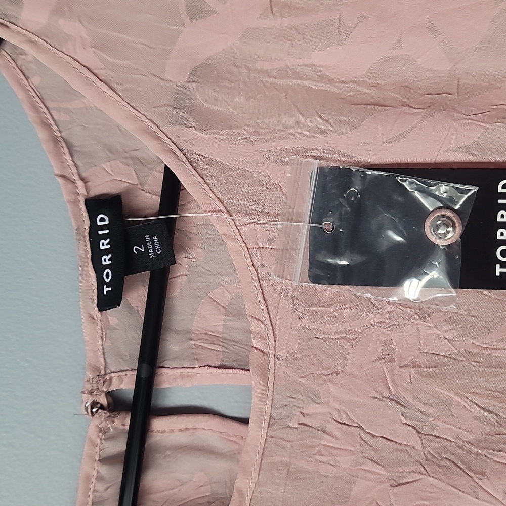 Torrid Blush Pink Textured Blouse - Picture 4 of 6
